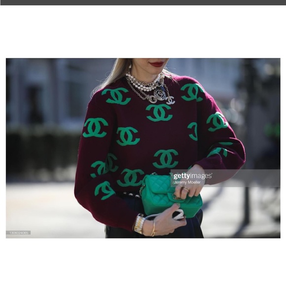 Authentic Chanel Sweater Rare - Picture 8 of 15